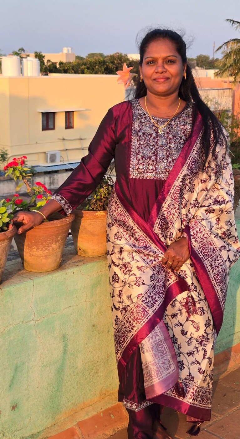 Vikom Vijayalakshmi, founder of Hue Bees